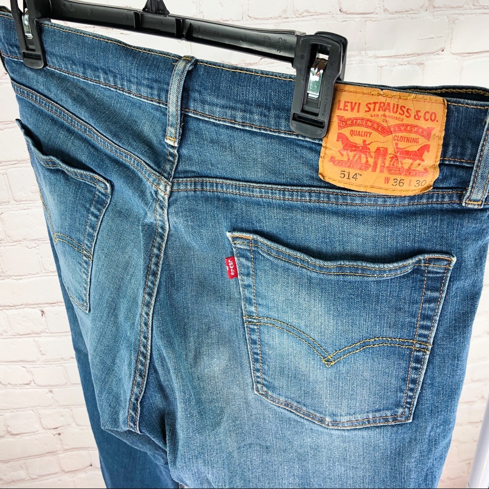 Levi’s 514 Straight. 36/30